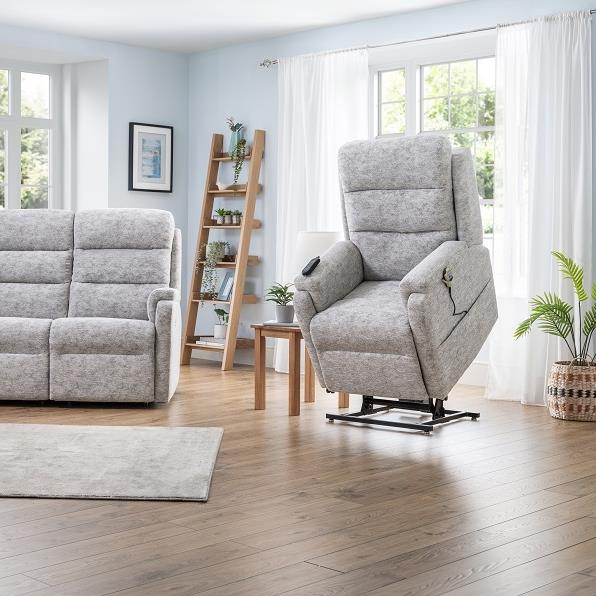 WARWICK BREEZE RECLINER CHAIR