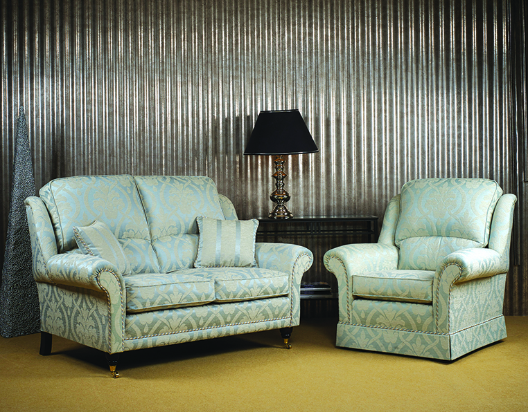 HAMILTON SOFA AND CHAIR WITH LEGS _ CASTORS