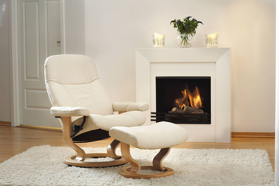 STRESSLESS CONSUL CHAIR CREAM LEATHER ROOM SET