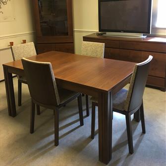 SKOVBY DINING TABLE & CHAIRS
